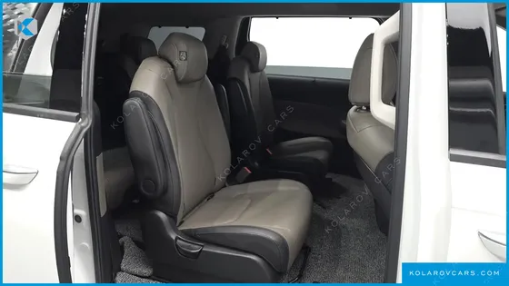 KIA CARNIVAL DIESEL 9-SEATER NOBLESSE