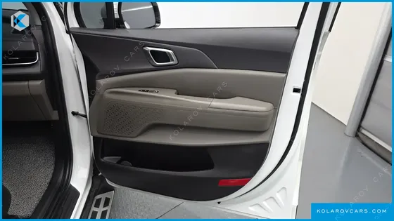KIA CARNIVAL DIESEL 9-SEATER NOBLESSE