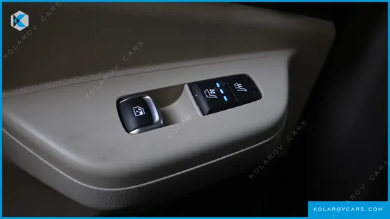 KIA CARNIVAL HEV 9-SEATER HI-LIMOUSINE