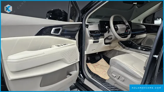 KIA CARNIVAL GASOLINE 9-SEATER HI LIMOUSINE