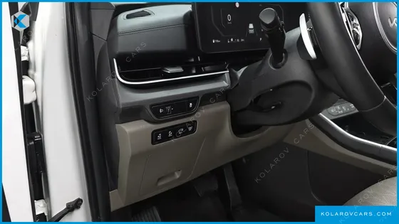 KIA CARNIVAL DIESEL 9-SEATER NOBLESSE