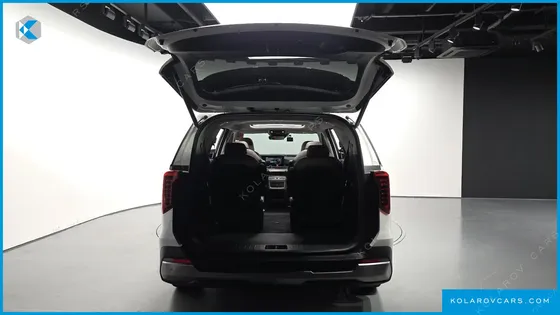 KIA CARNIVAL DIESEL 9-SEATER NOBLESSE