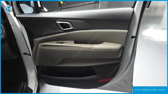 KIA CARNIVAL HEV 9SEATER NOBLESS