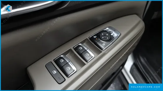 KIA CARNIVAL HEV 9SEATER NOBLESS
