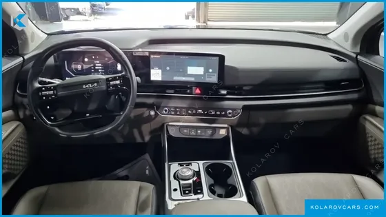 KIA CARNIVAL GASOLINE 9-SEATER NOBLESSE