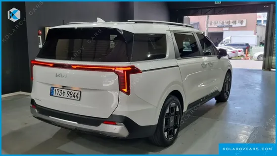 KIA CARNIVAL DIESEL 9-SEATER PRESTIGE