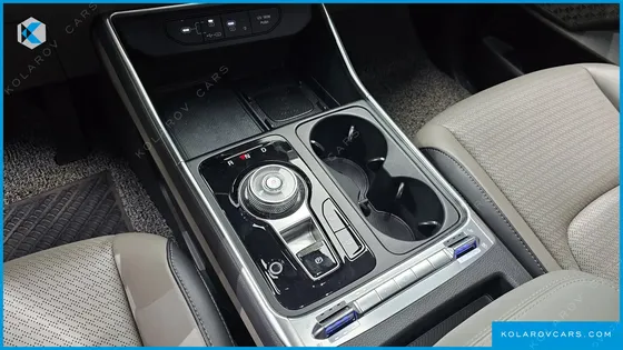 KIA CARNIVAL HEV 7SEATER GRAVITY