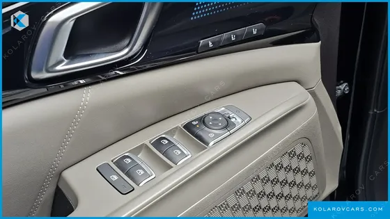 KIA CARNIVAL HEV 7SEATER GRAVITY