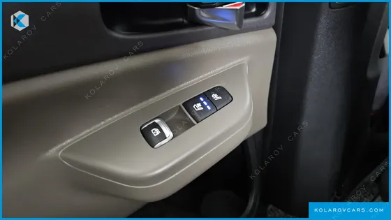 KIA CARNIVAL GASOLINE 9-SEATER NOBLESSE