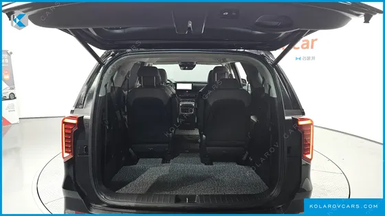 KIA CARNIVAL GASOLINE 9-SEATER NOBLESSE