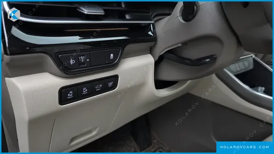 KIA CARNIVAL HEV 9SEATER SIGNATURE
