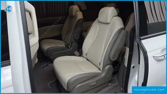 KIA CARNIVAL GASOLINE 9-SEATER HI LIMOUSINE