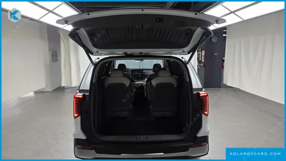 KIA CARNIVAL GASOLINE 9-SEATER HI LIMOUSINE