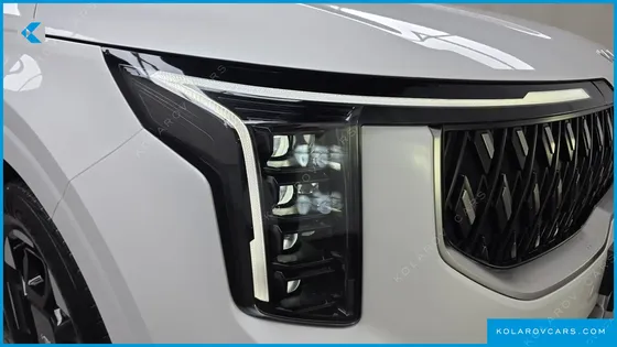 KIA CARNIVAL GASOLINE 9-SEATER HI LIMOUSINE