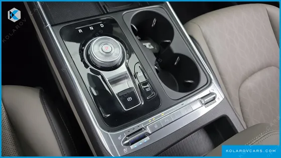 KIA CARNIVAL DIESEL 9-SEATER NOBLESSE