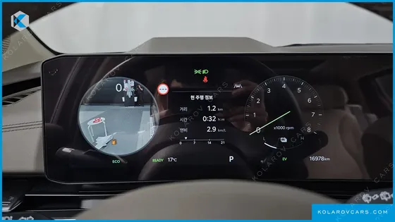 KIA CARNIVAL HEV 7SEATER GRAVITY