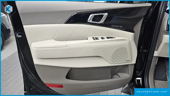KIA CARNIVAL HEV 7SEATER GRAVITY