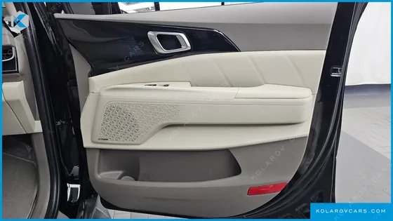 KIA CARNIVAL HEV 7SEATER GRAVITY