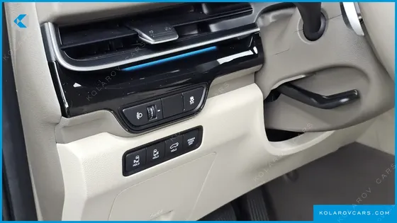 KIA CARNIVAL HEV 7SEATER GRAVITY