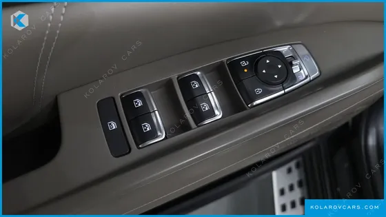 KIA CARNIVAL HEV 9SEATER GRAVITY