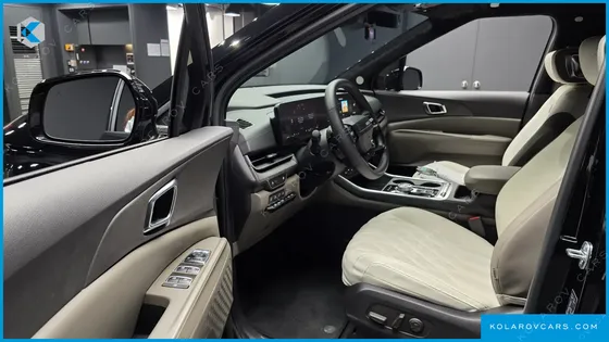 KIA CARNIVAL HEV 9-SEATER HI-LIMOUSINE (SPECIAL VEHICLE)