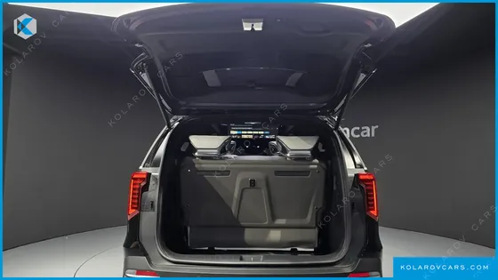 KIA CARNIVAL HEV 9-SEATER HI-LIMOUSINE (SPECIAL VEHICLE)