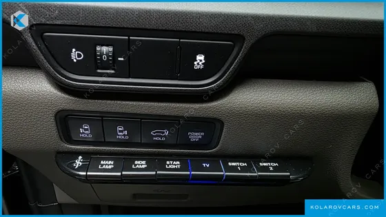 KIA CARNIVAL HEV 9-SEATER HI-LIMOUSINE (SPECIAL VEHICLE)