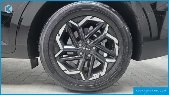 KIA CARNIVAL GASOLINE 9-SEATER PRESTIGE