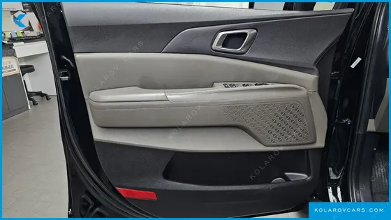 KIA CARNIVAL GASOLINE 9-SEATER PRESTIGE