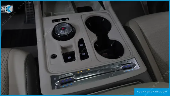 KIA CARNIVAL GASOLINE 7-SEATER GRAVITY