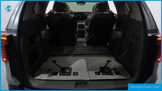 KIA CARNIVAL GASOLINE 7-SEATER GRAVITY