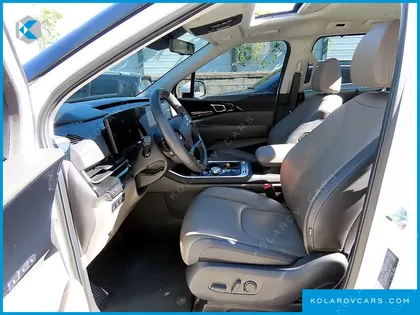 KIA CARNIVAL HEV 9SEATER SIGNATURE