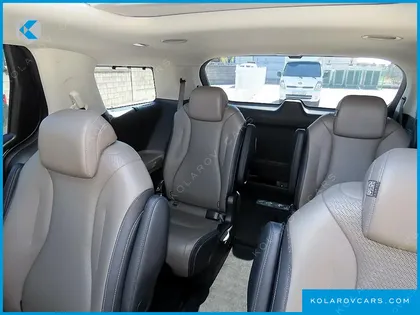 KIA CARNIVAL HEV 9SEATER SIGNATURE