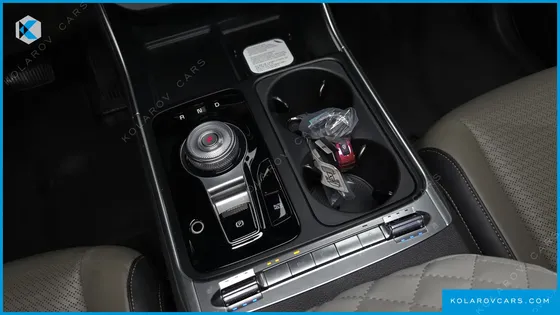 KIA CARNIVAL GASOLINE 9 SEATER X LINE
