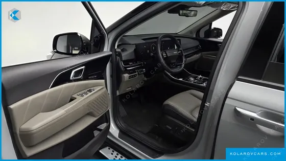 KIA CARNIVAL GASOLINE 9 SEATER X LINE