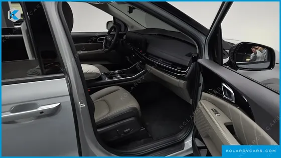 KIA CARNIVAL GASOLINE 9 SEATER X LINE