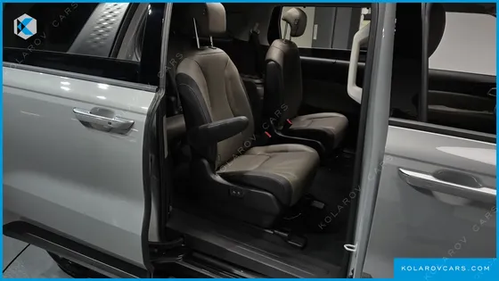 KIA CARNIVAL GASOLINE 9 SEATER X LINE