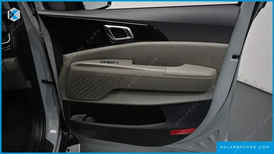 KIA CARNIVAL GASOLINE 9 SEATER X LINE