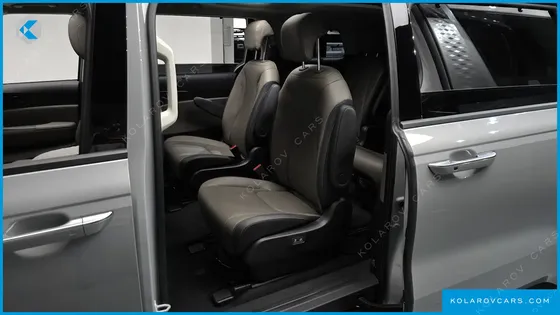 KIA CARNIVAL GASOLINE 9 SEATER X LINE