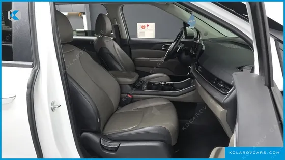 KIA CARNIVAL DIESEL 9-SEATER PRESTIGE