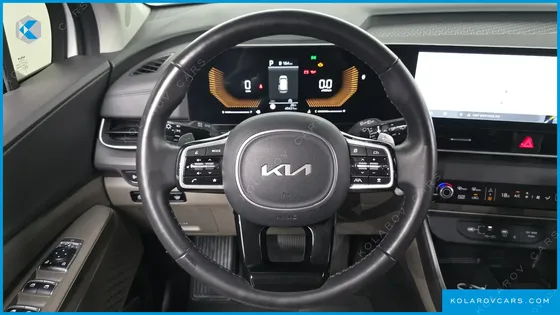 KIA CARNIVAL DIESEL 9-SEATER PRESTIGE
