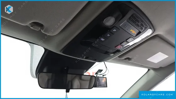 KIA CARNIVAL DIESEL 9-SEATER PRESTIGE
