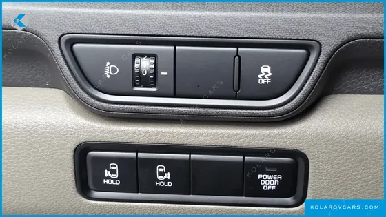 KIA CARNIVAL DIESEL 9-SEATER PRESTIGE