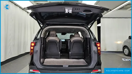 KIA CARNIVAL DIESEL 9-SEATER NOBLESSE