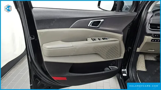 KIA CARNIVAL DIESEL 9-SEATER NOBLESSE