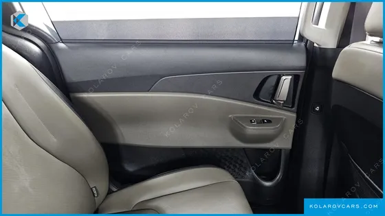 KIA CARNIVAL DIESEL 9-SEATER NOBLESSE