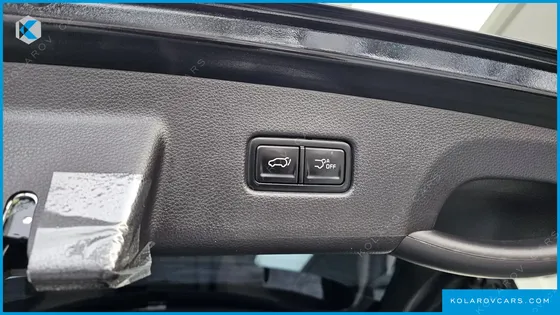 KIA CARNIVAL DIESEL 9-SEATER NOBLESSE