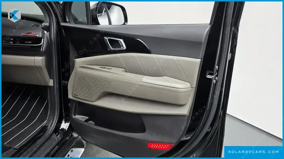 KIA CARNIVAL DIESEL 7-SEATER GRAVITY