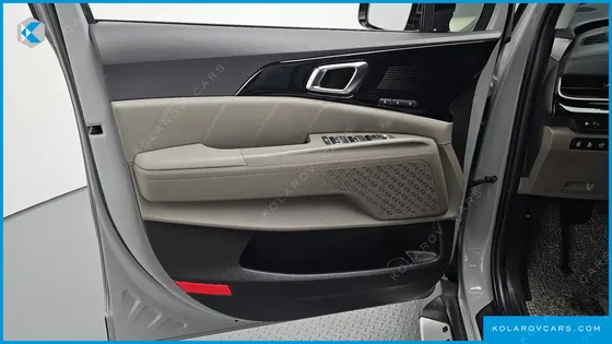 KIA CARNIVAL DIESEL 9-SEATER GRAVITY