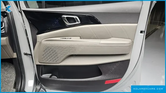 KIA CARNIVAL DIESEL 9-SEATER GRAVITY